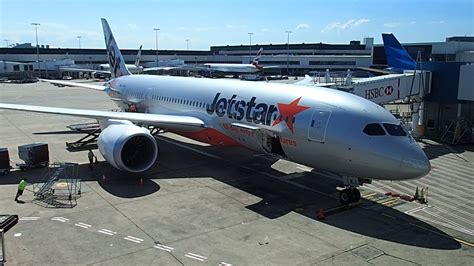 jetstar flight sydney to bali